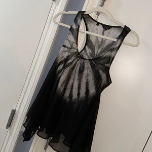 Guess, size S, black and white tank top